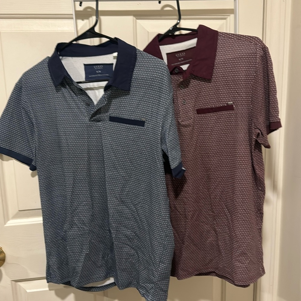 2 Men’s Guess Polos in medium